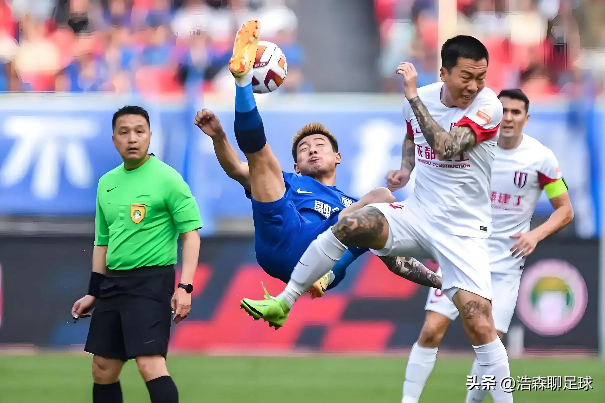 华体会体育体验关于今晨亚冠传出新动向，武汉三镇再遭质疑，管理层表态：悬念犹存，轮换策略成焦点的信息